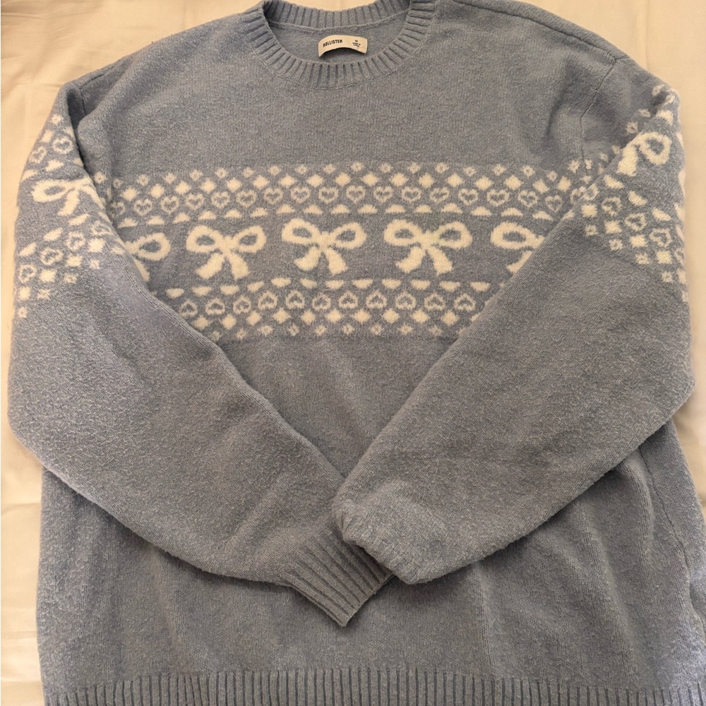 Hollister Light Blue and White Bow Crewneck Sweater